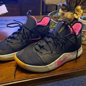 PG basketball shoes